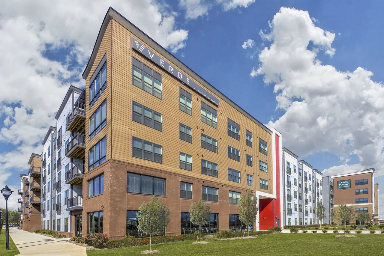 Verde at McCullough Station Apartments