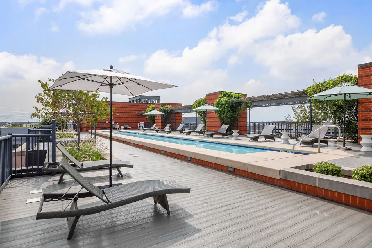 The Washington Intern Housing Network