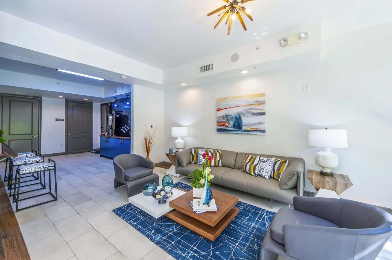 Ventana At Midtown