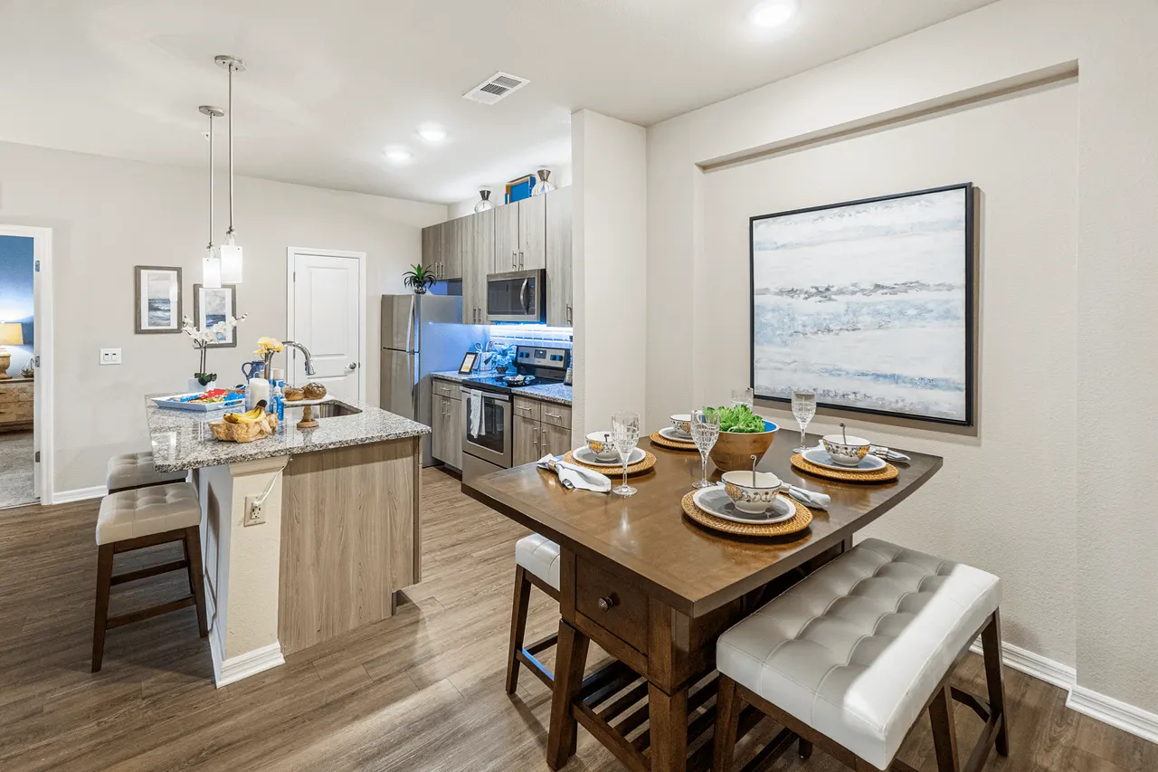 Broxton Bay Apartments