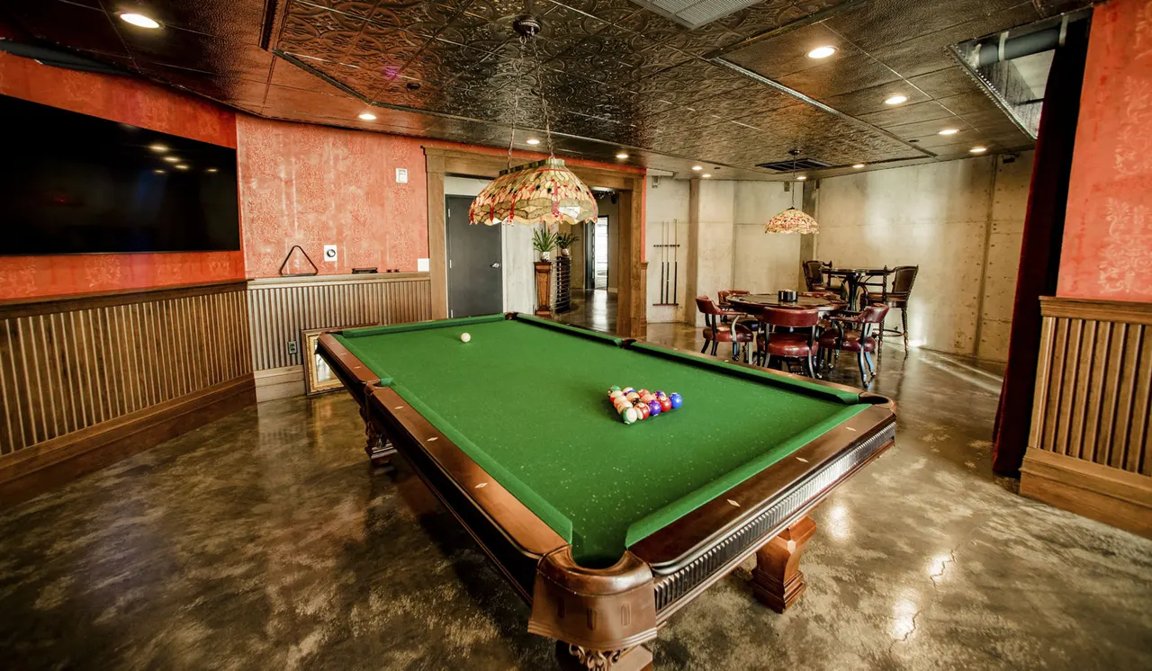 Hardware Apartments