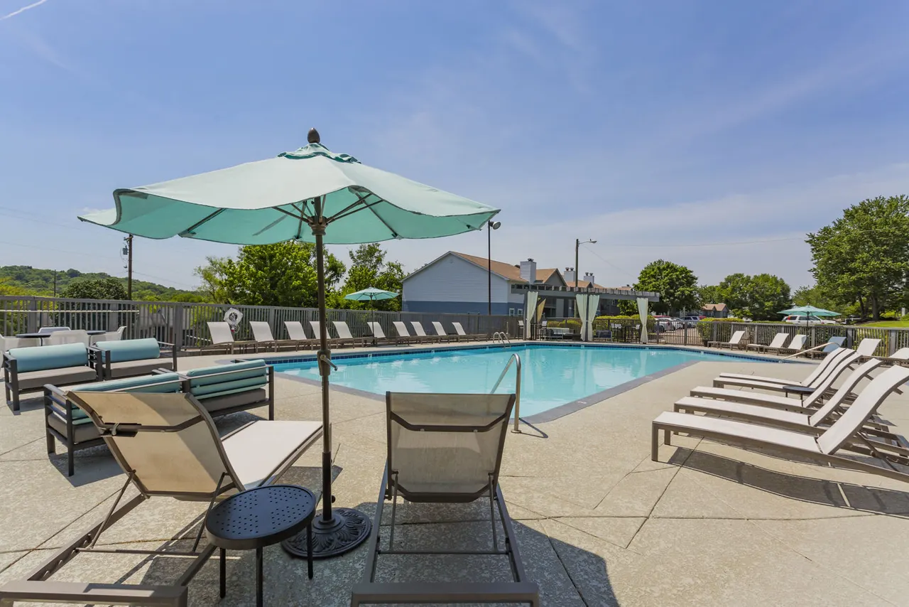 Cedar Pointe Apartments