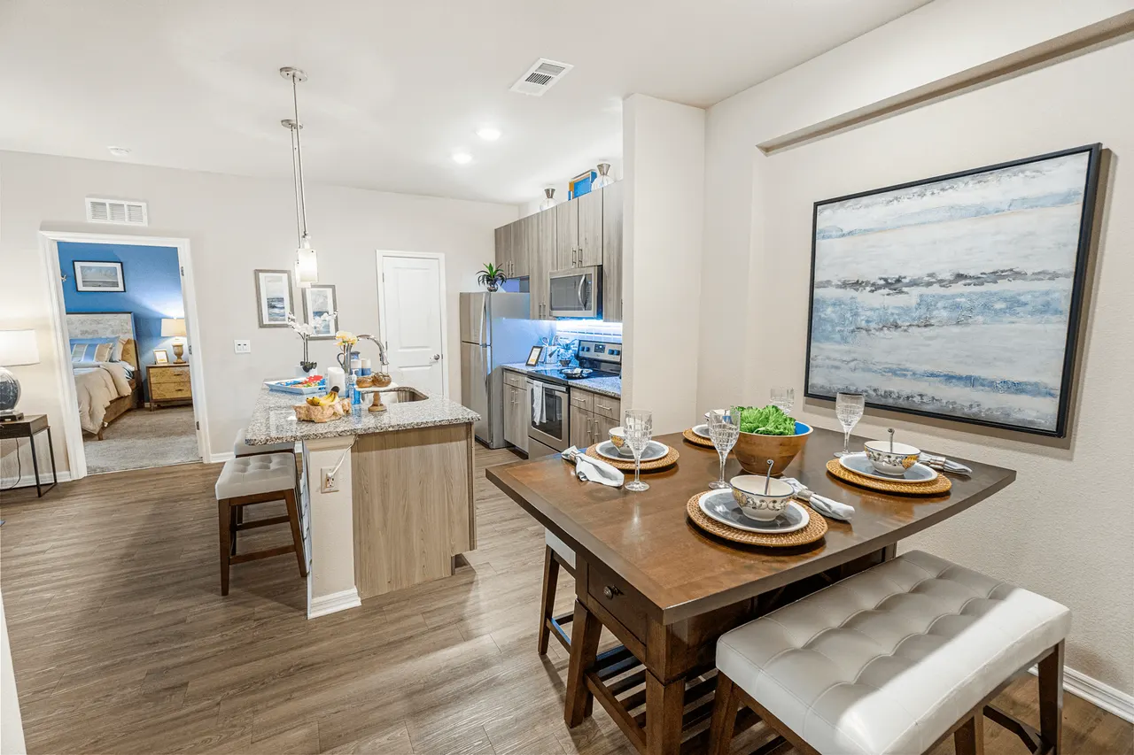 Broxton Bay Apartments