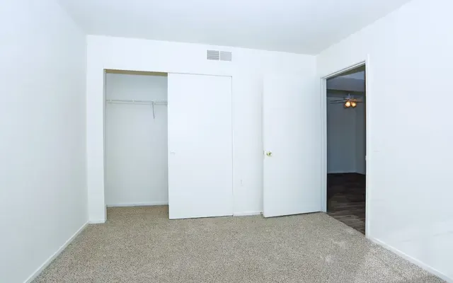 Lake Tonopah Apartments