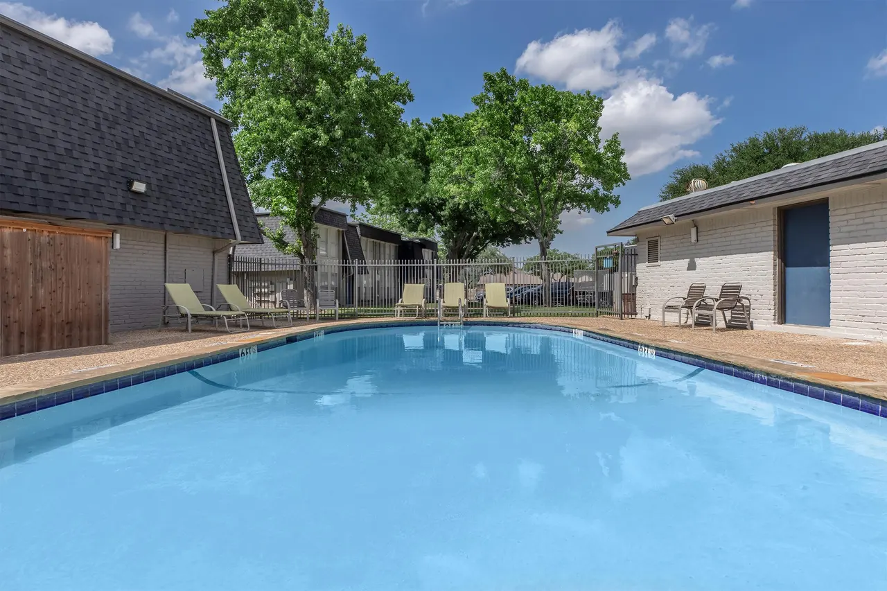 Waterdance Apartments