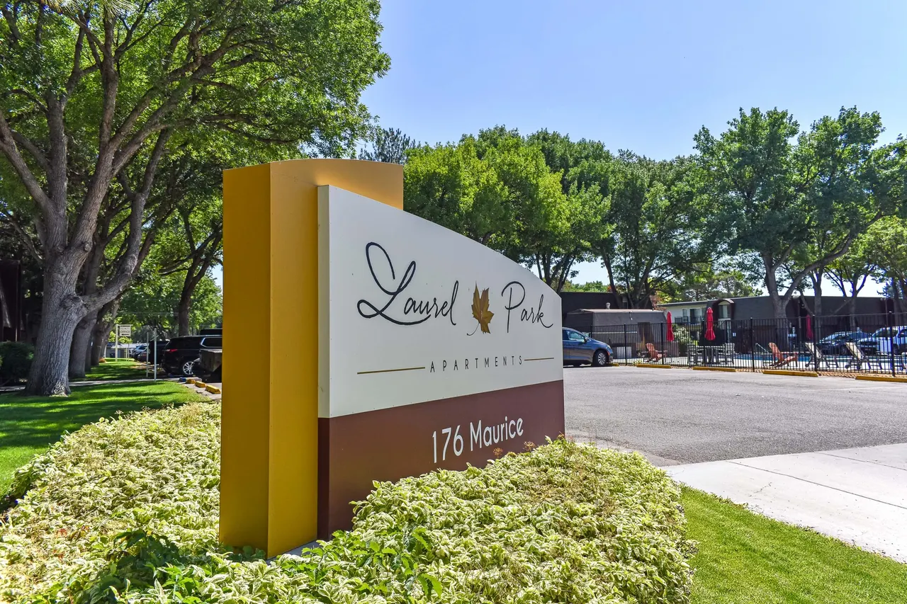 Laurel Park Apartments