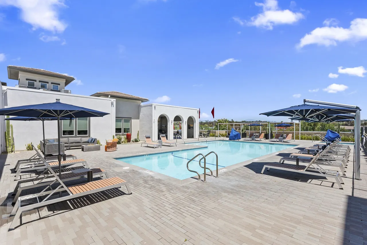 Solaire Apartments
