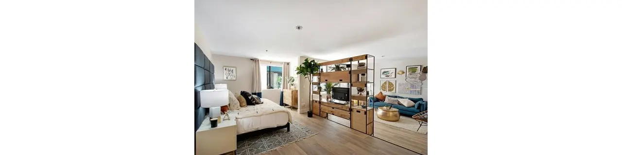 Los Feliz Club Apartments