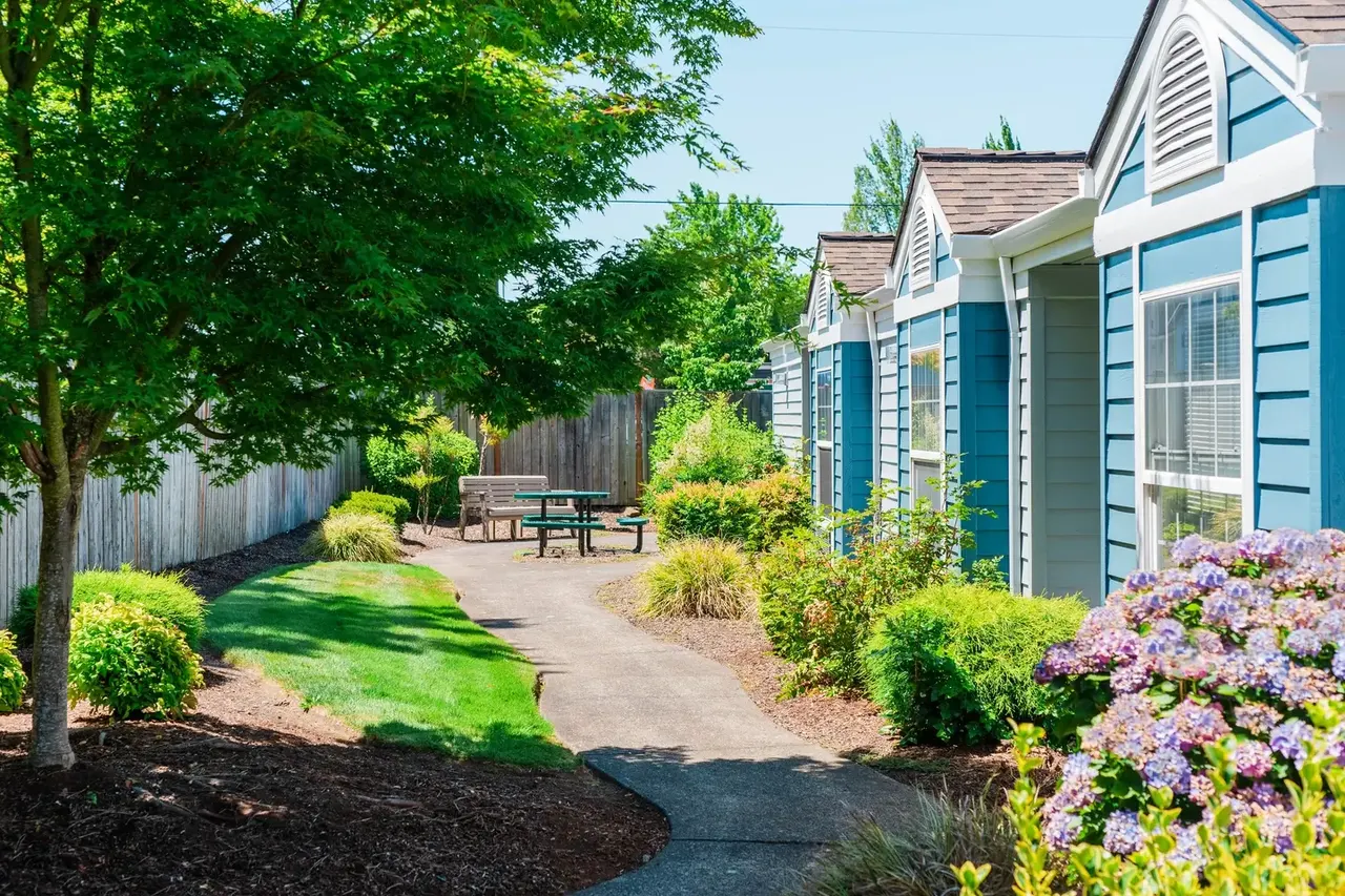 Farmington Square Beaverton