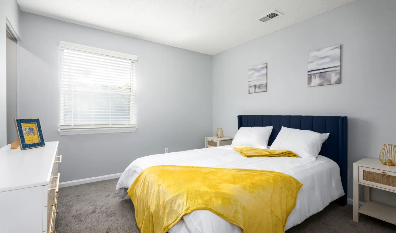 Sedgefield Square Apartments
