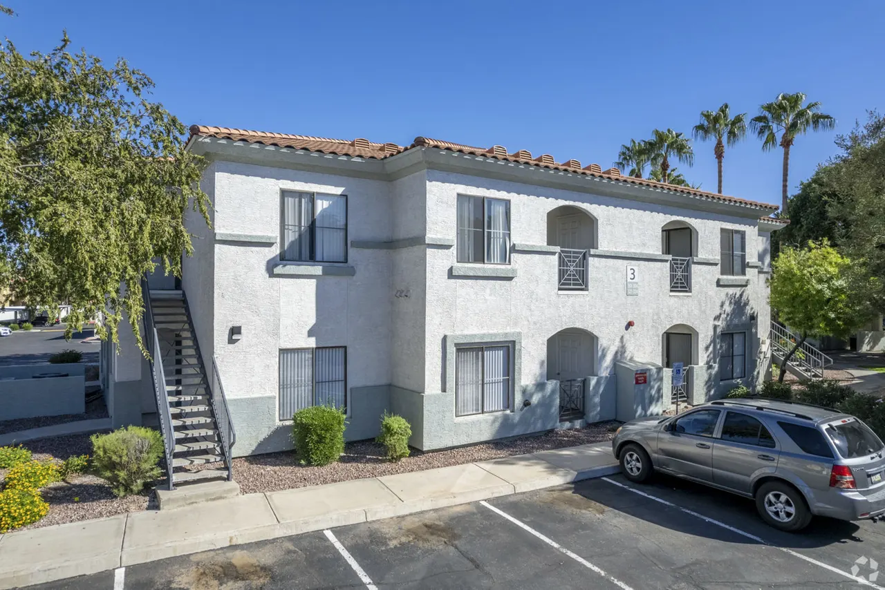 Solis at Towne Center Apartments