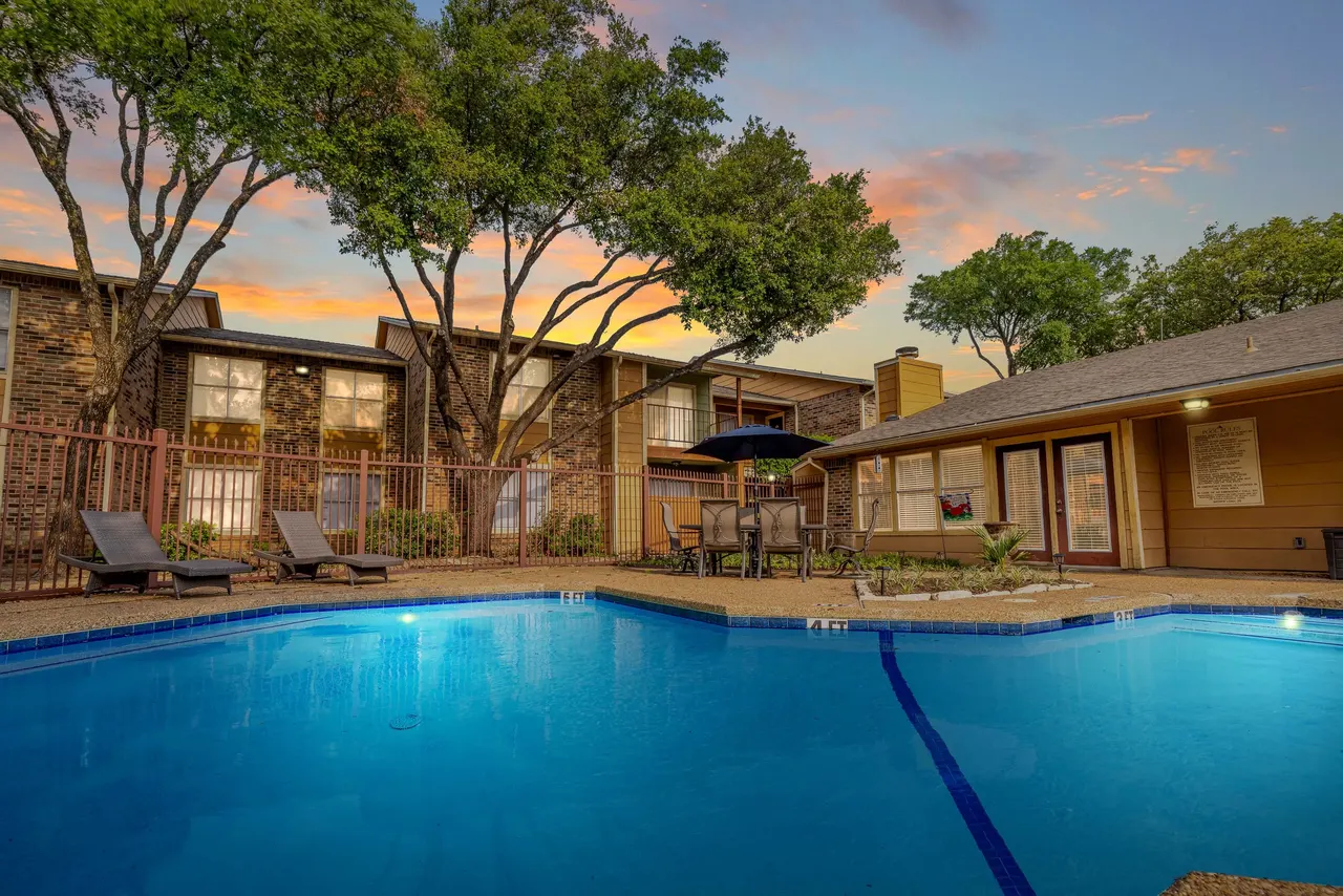 Bella Vista Pointe Apartments