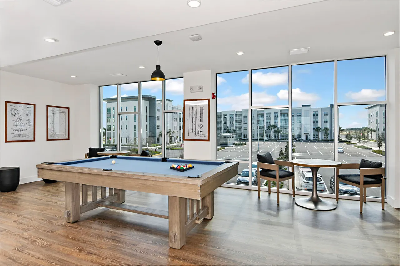 Apollo Apartments