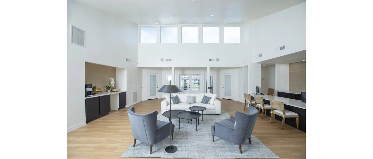 Regency Park Apartments