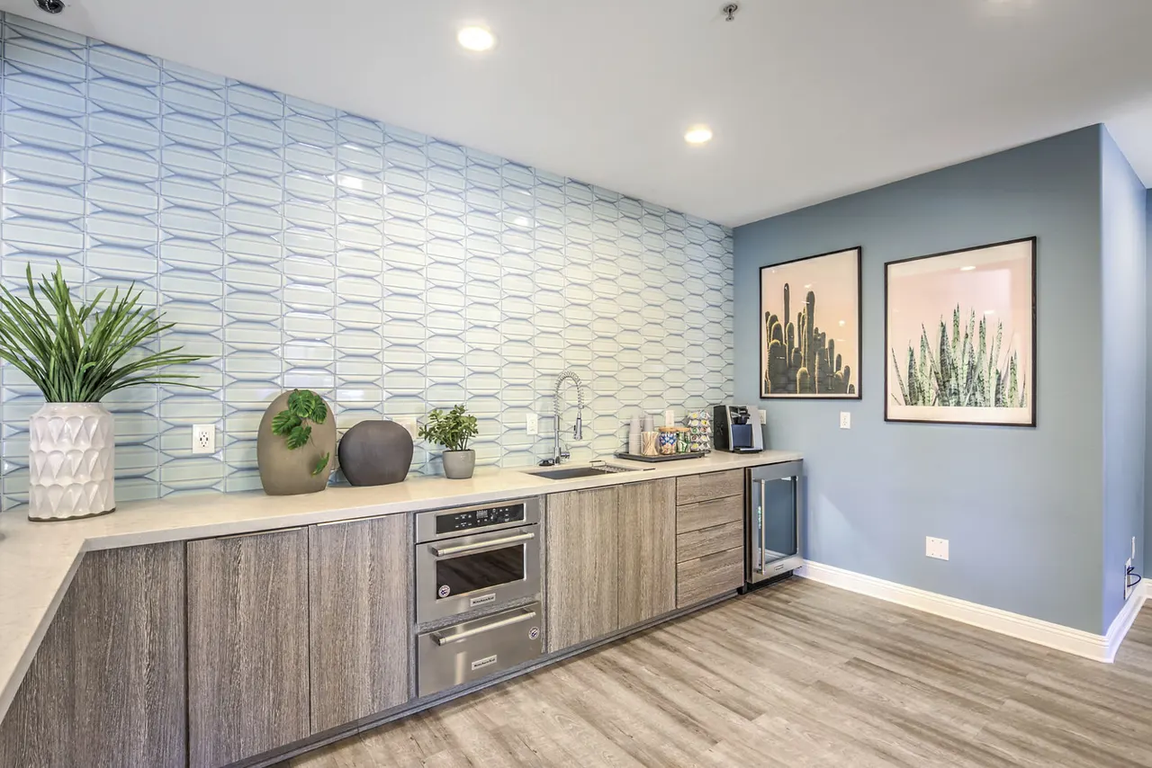 Stone Canyon Apartments