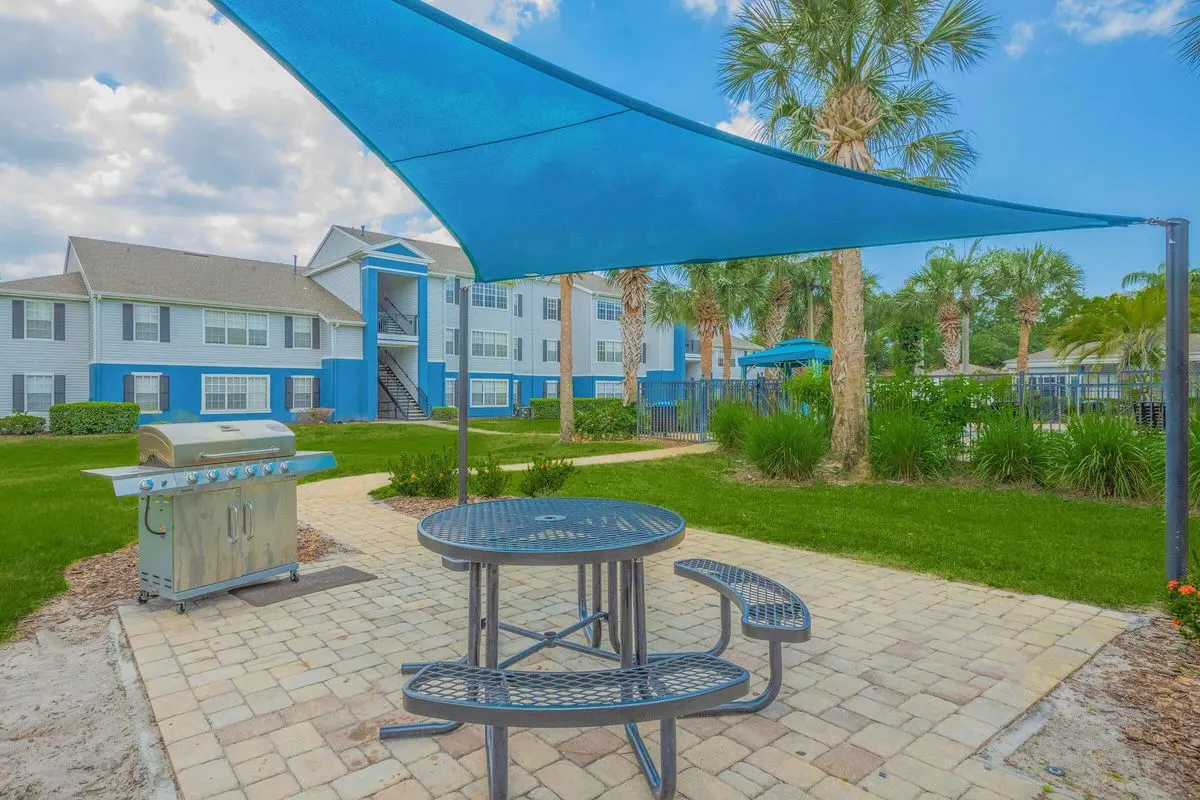 Summer Palms Apartments