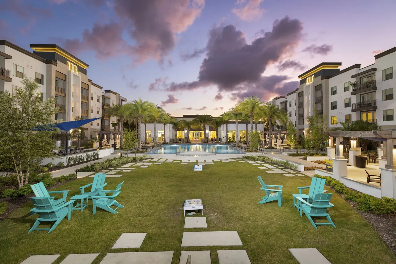 SUR Southside Quarter Apartments