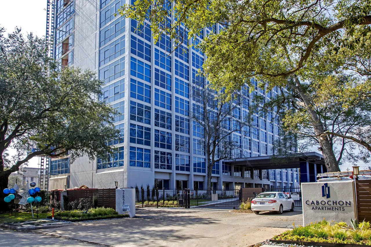 The Cabochon at River Oaks Apartments
