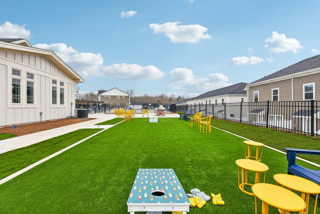 Oak Lake Townhomes