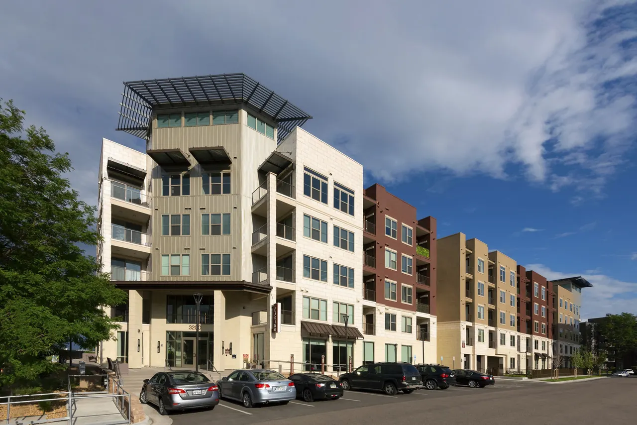 Luxe At Mile High