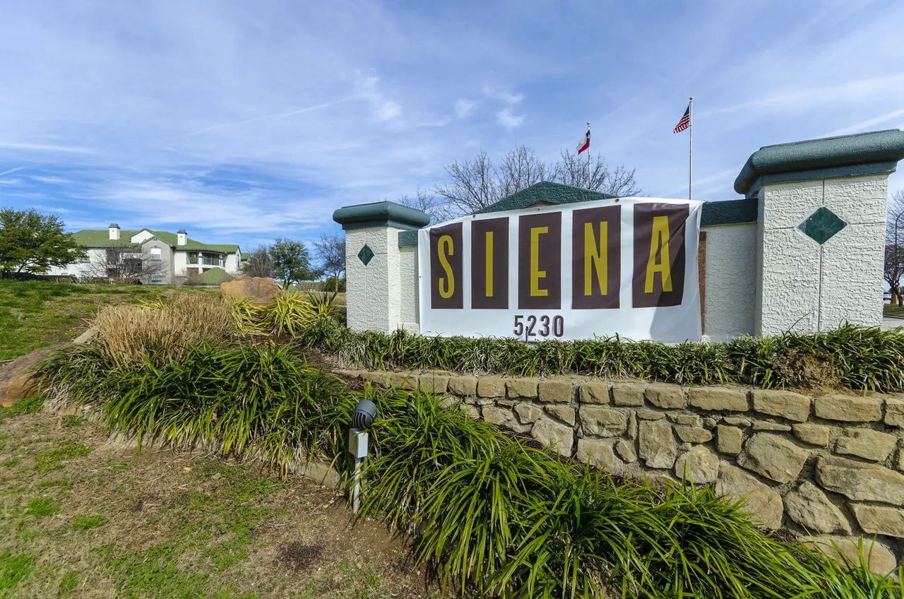 Avery Pointe Apartments