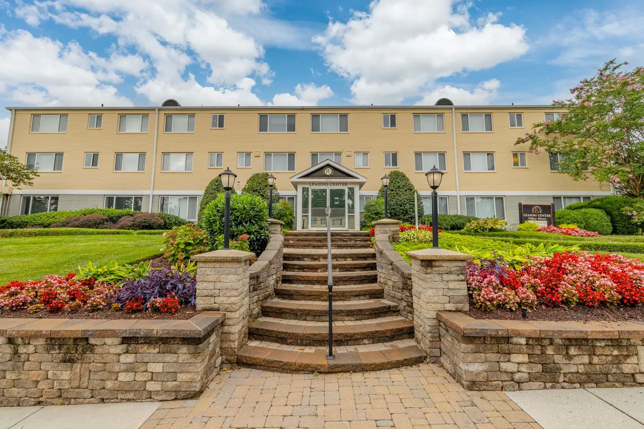 The Renaissance Club Apartments