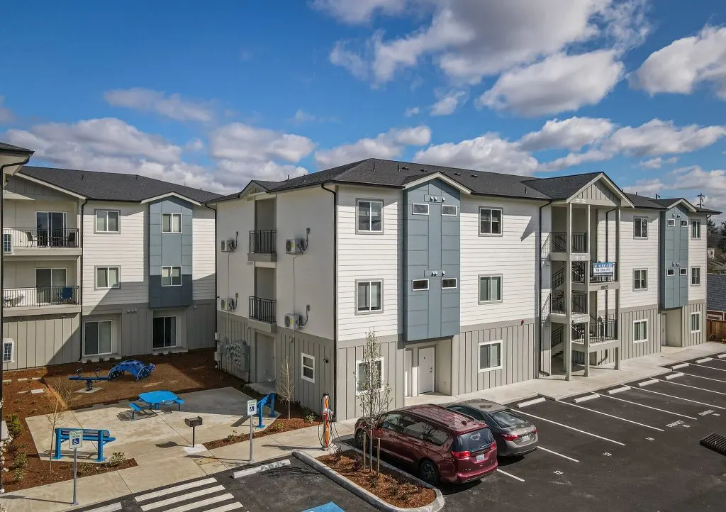 Lake Grove Apartments