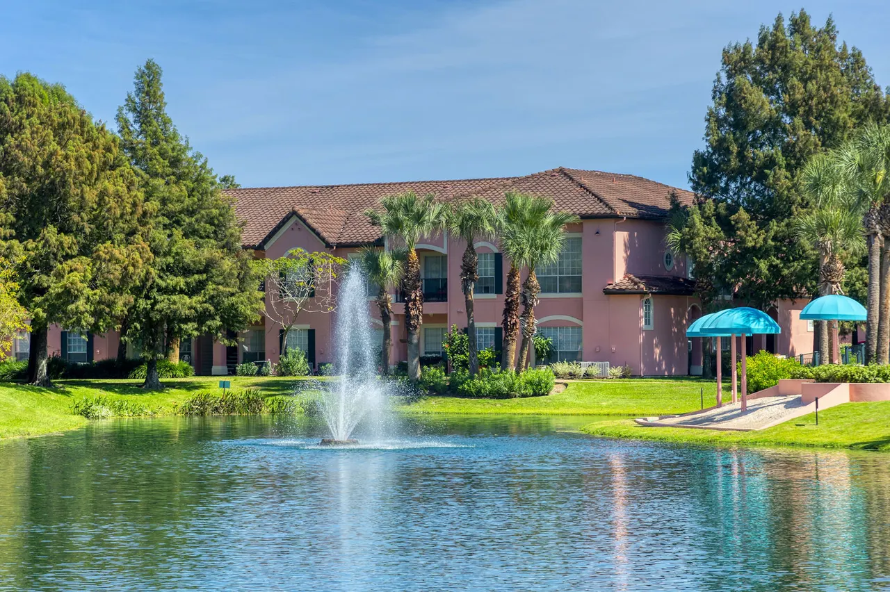 The Isle at Clear Lake