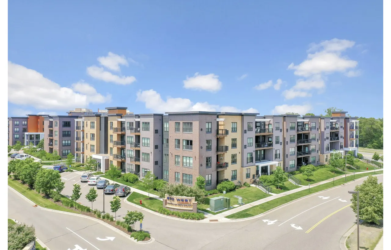 610 West