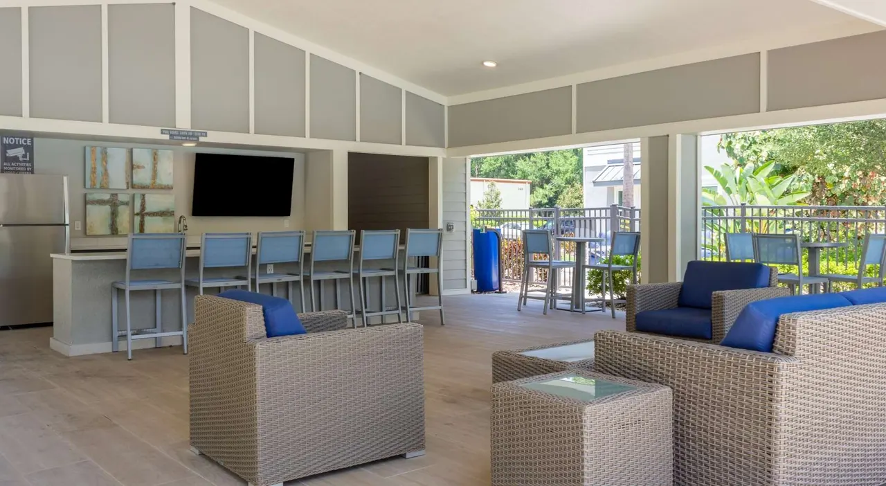 Volaris Live Oak
