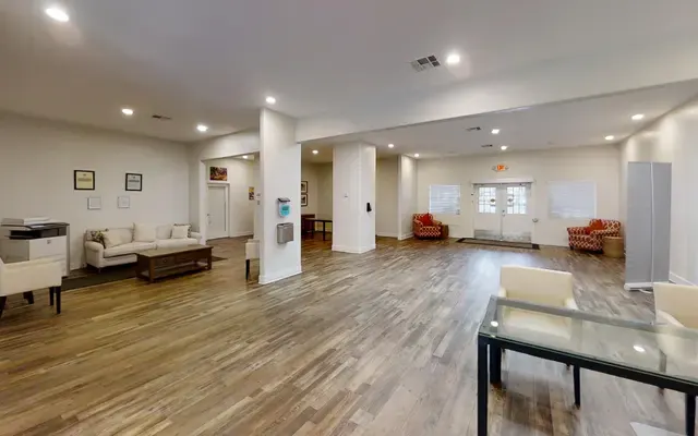Lake Tonopah Apartments