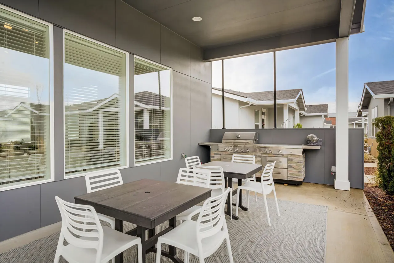 Villas at 28th
