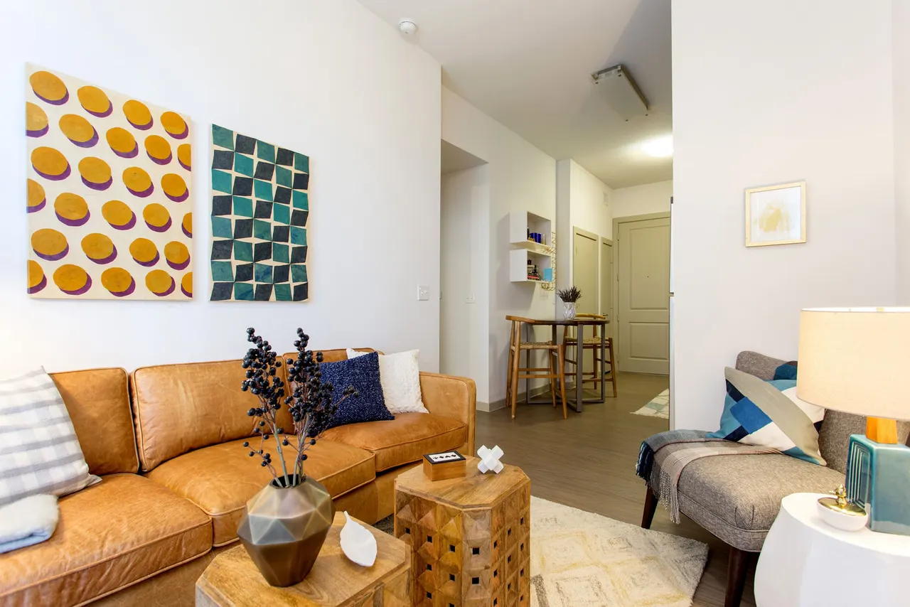 Azul Lakeshore Apartments