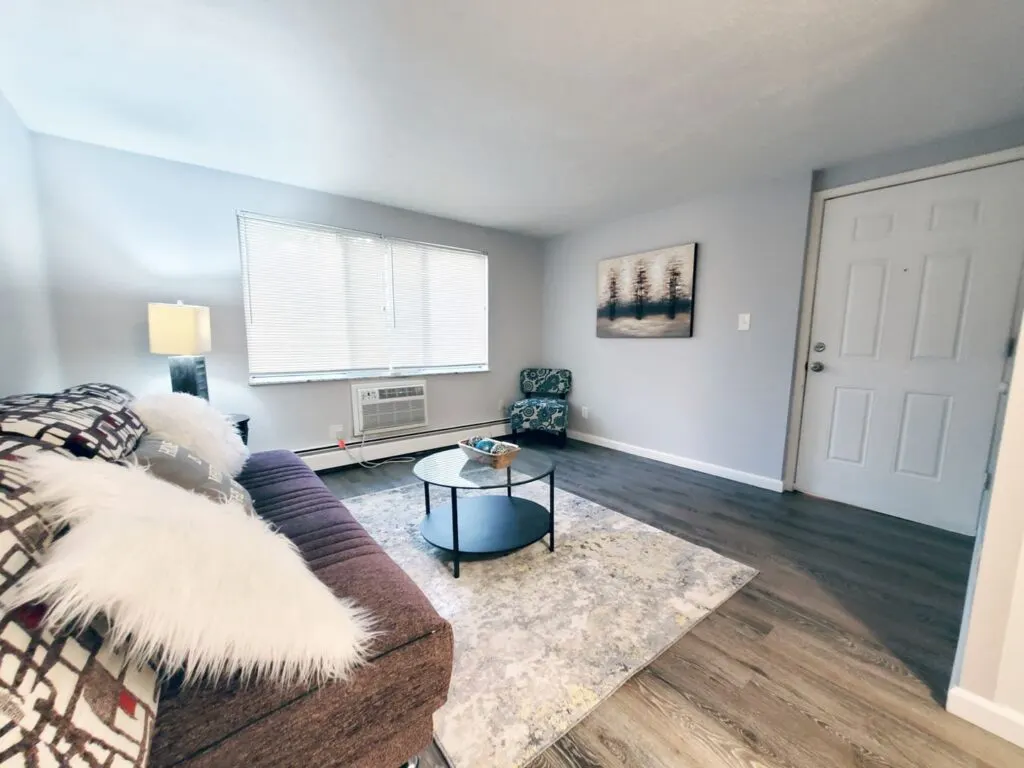 Smartland Parkwood Manor Apartments