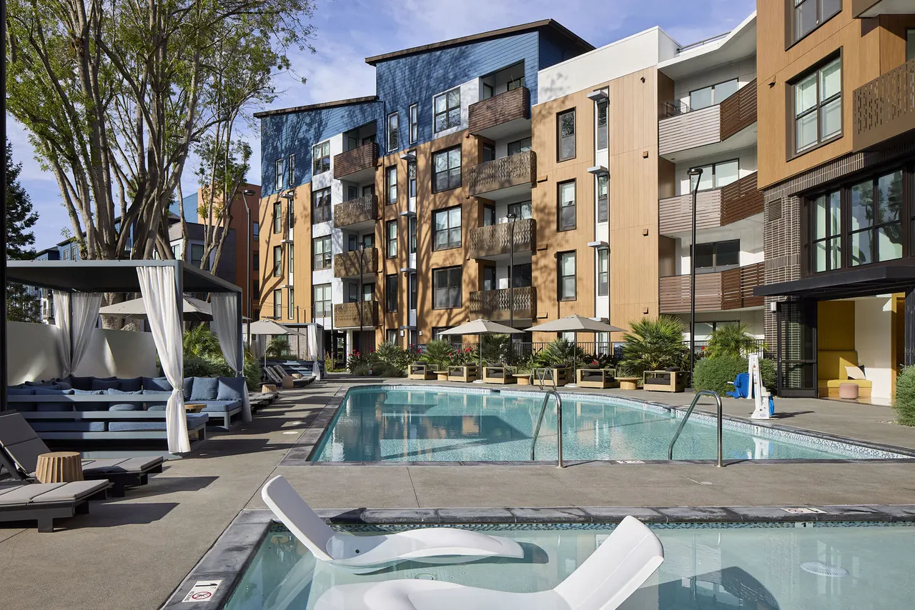 Sevens Luxury Apartment