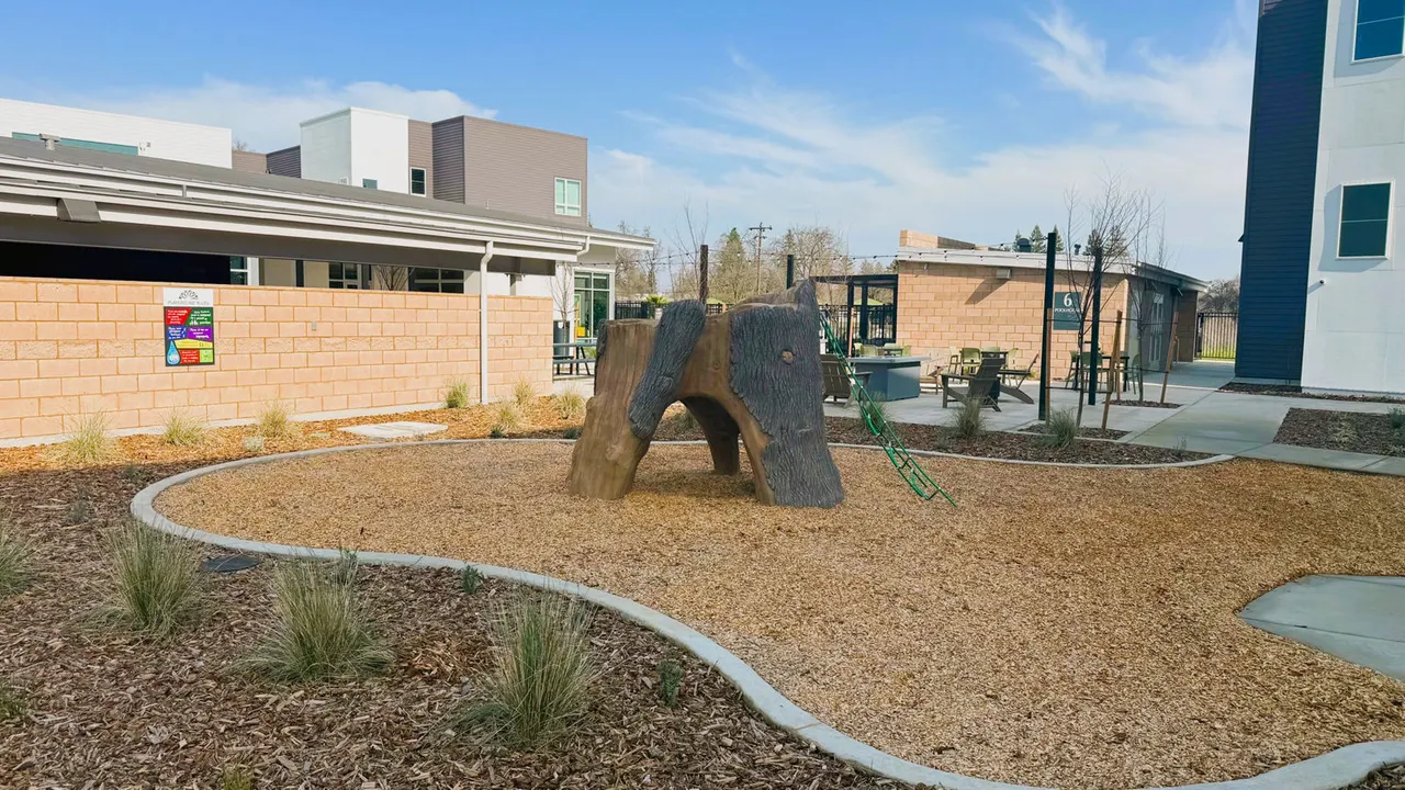 The Grove at Woodlake Apartments