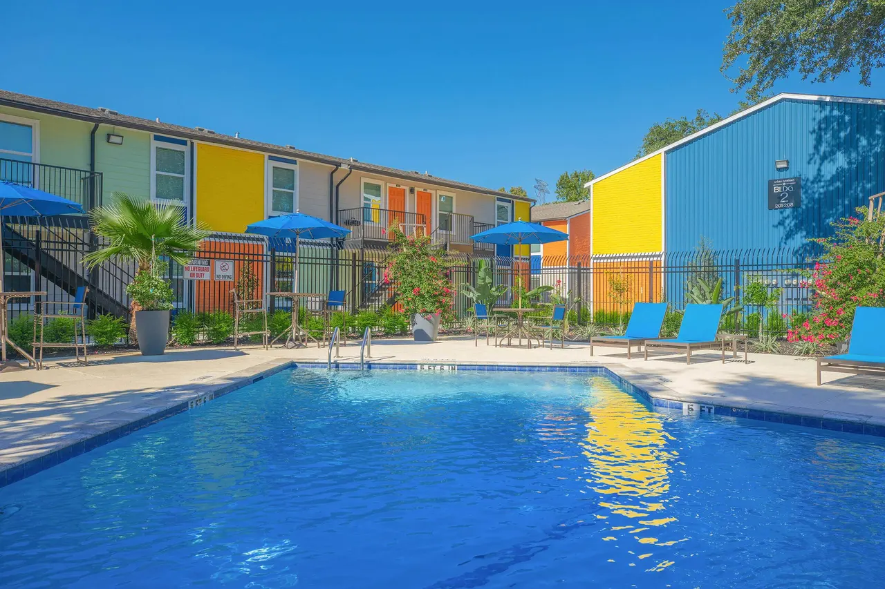 Deer Creek Apartments