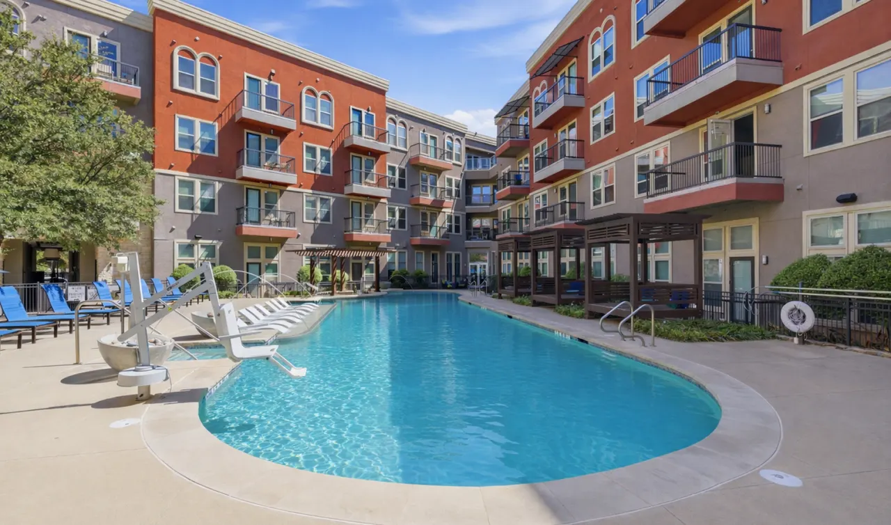 Capitol at Stonebriar Apartment Homes