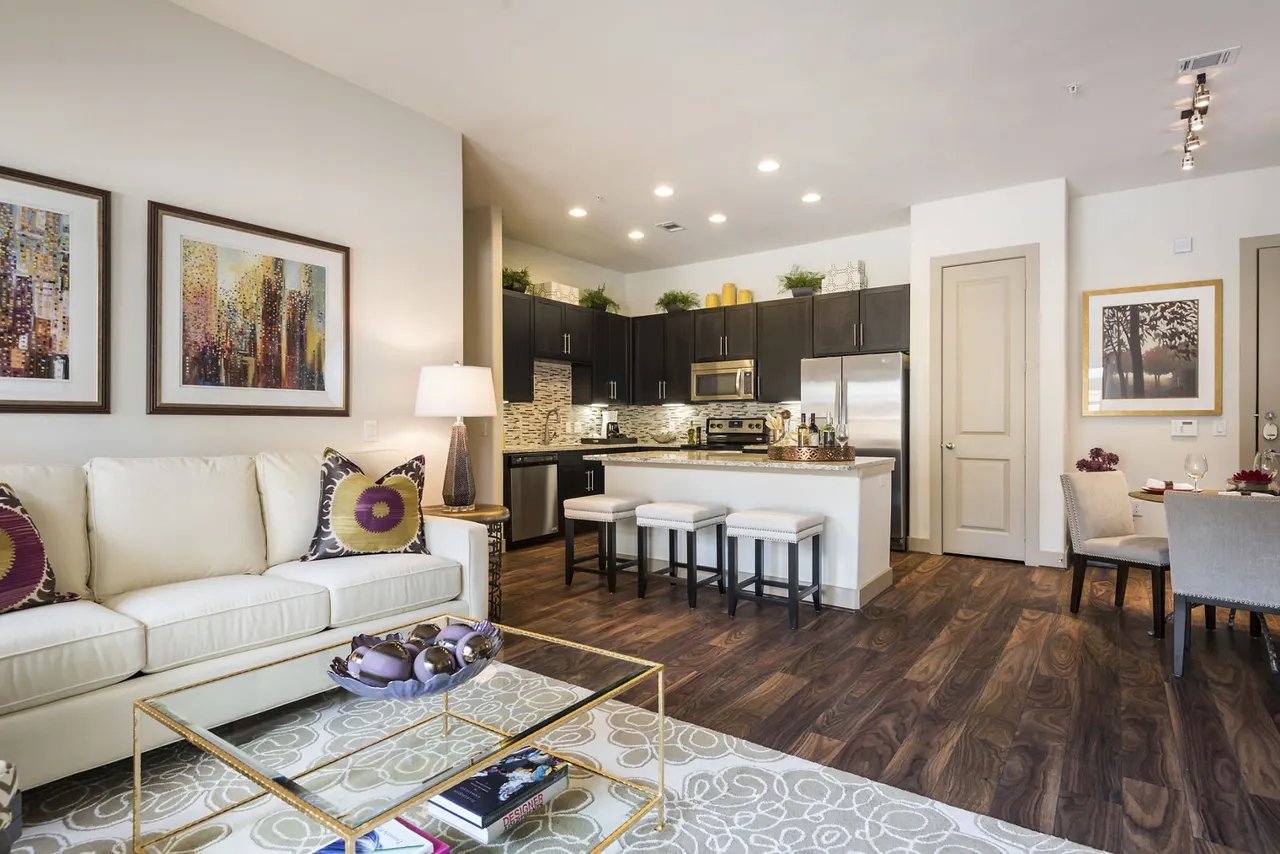 2626 Fountain View