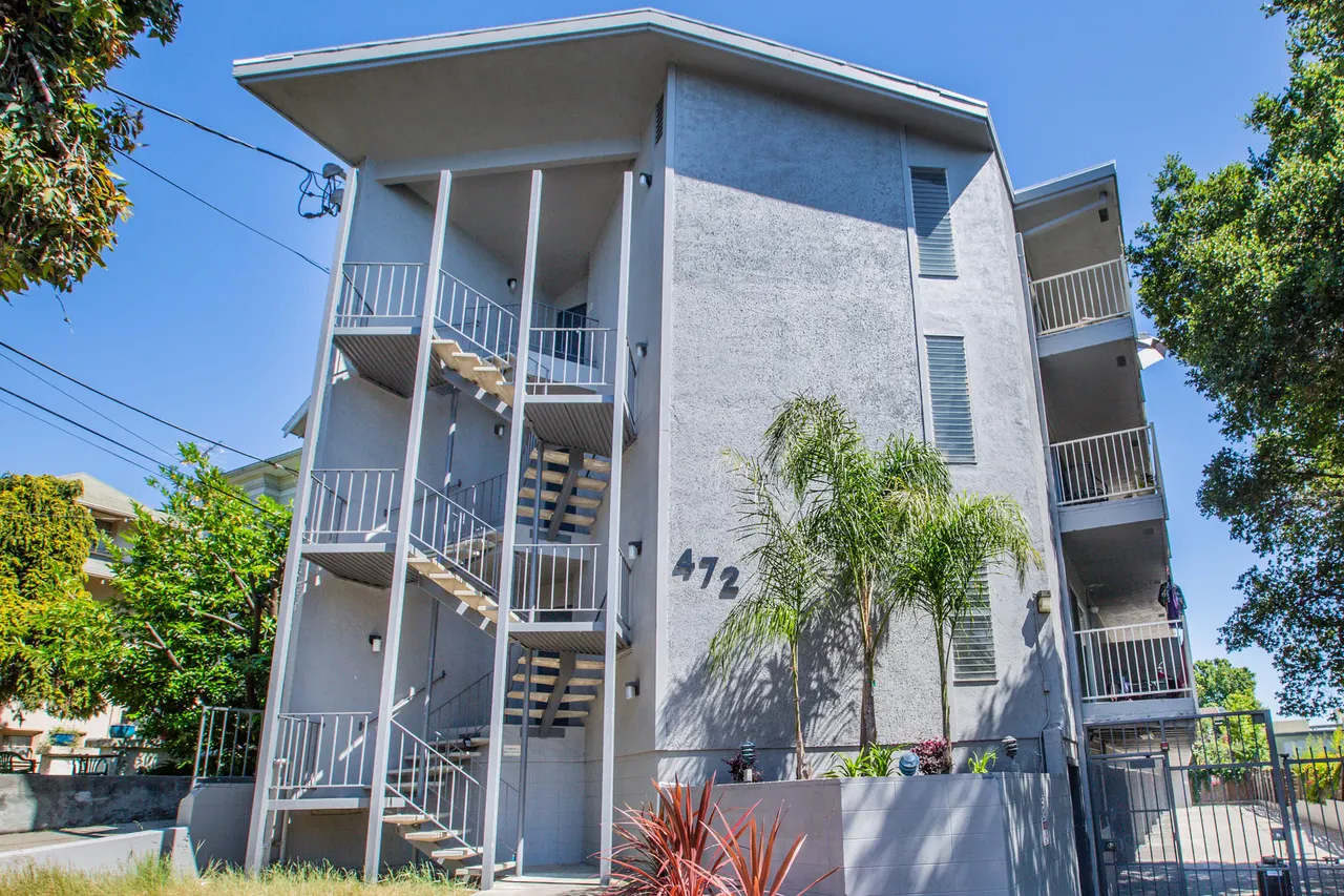 472 Jean Apartments