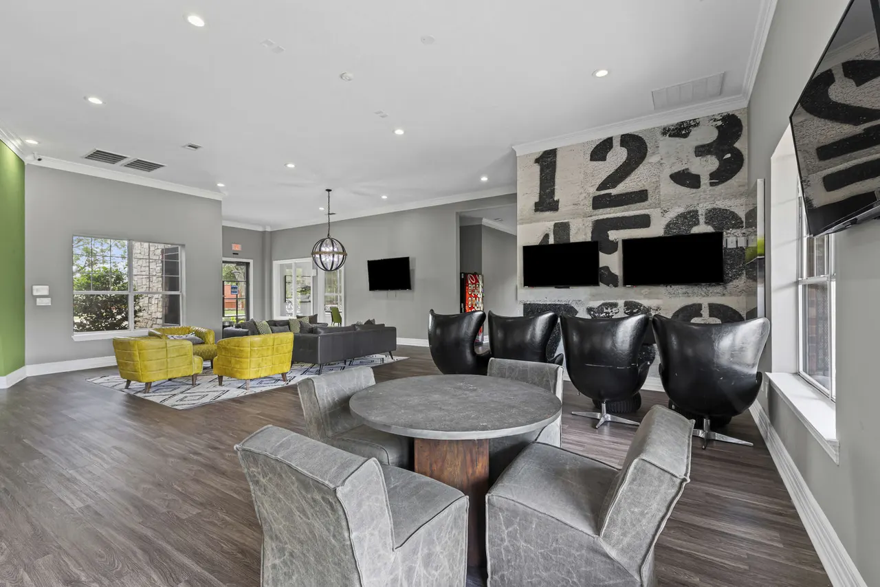 Settlers Gate Apartments