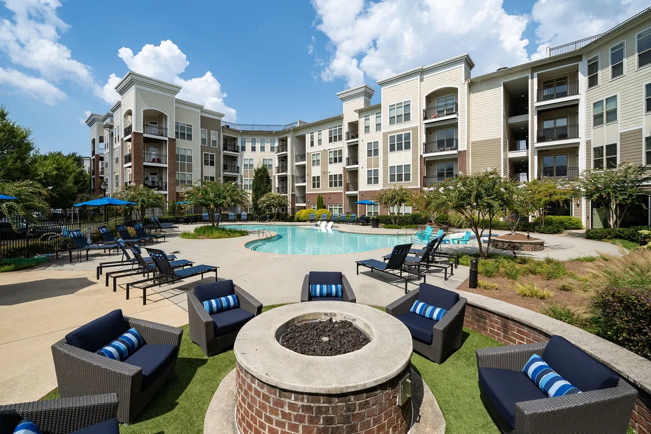 400 Belmont Apartments