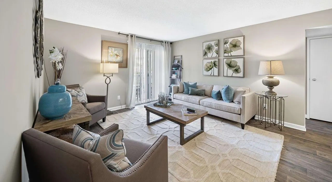 Spring House Apartments
