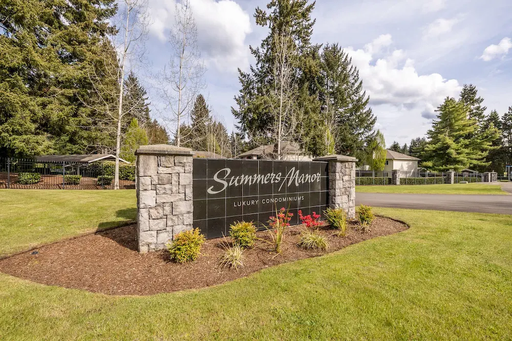 Summers Manor