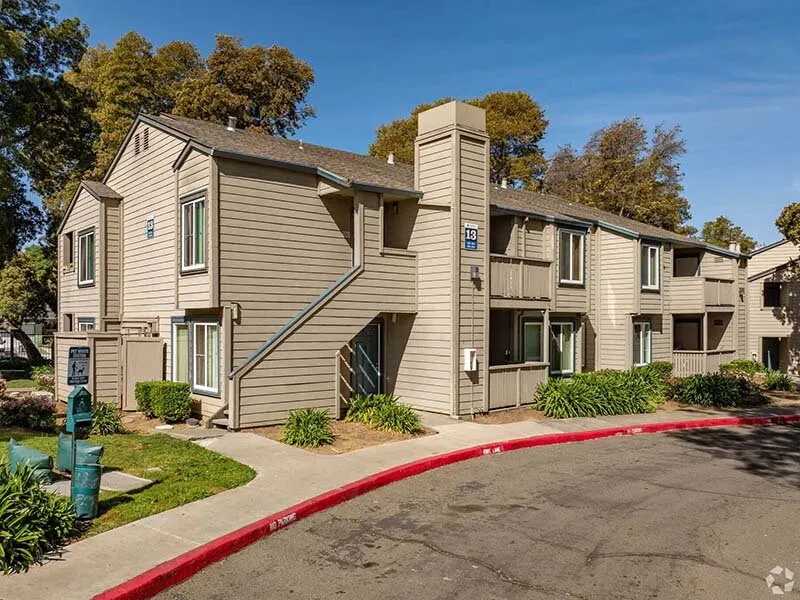 Seabreeze Apartment Homes