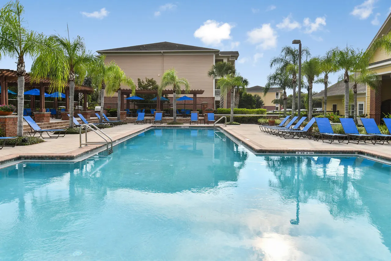 Town Center at Lakeside Village Apartments