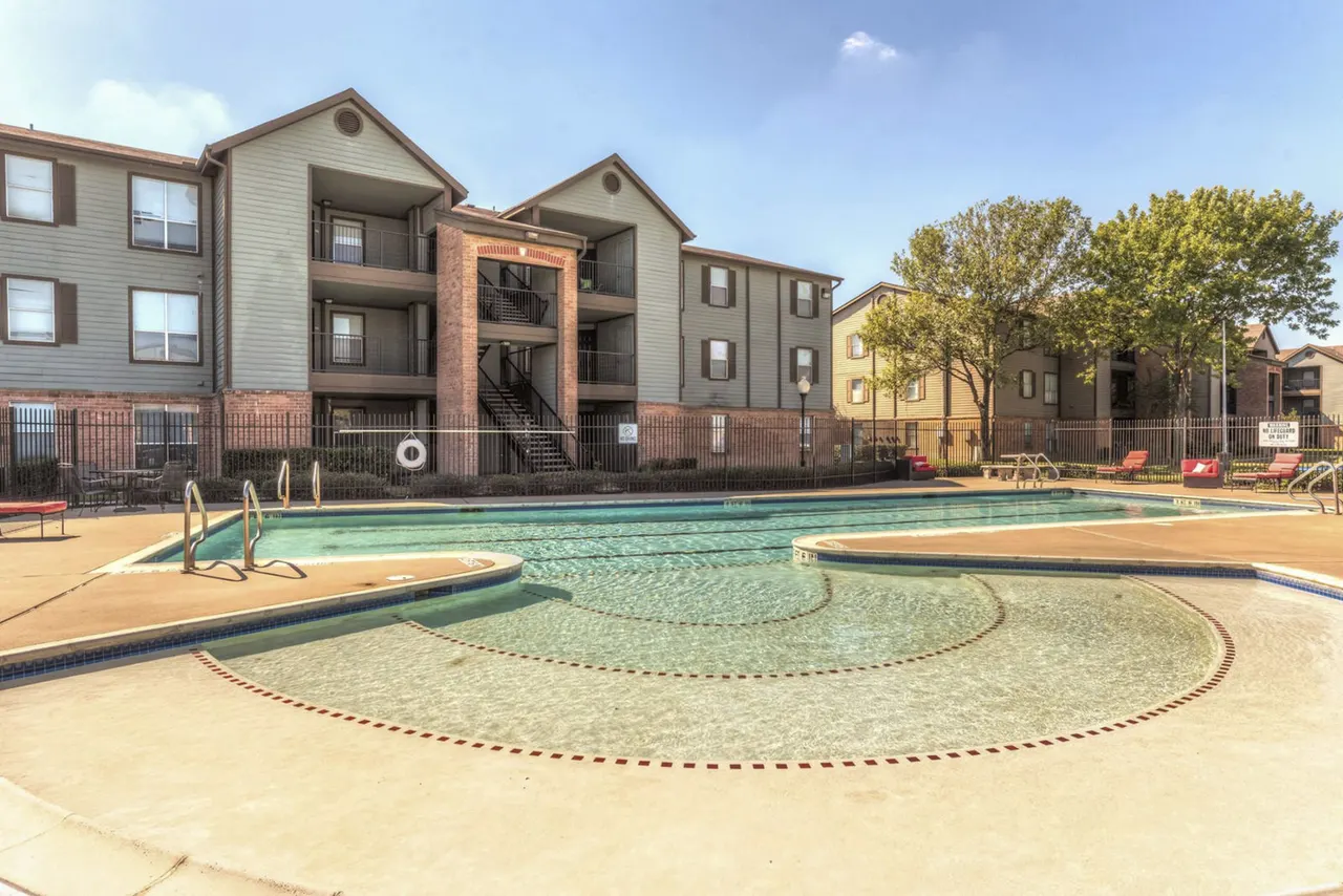Windcrest on West Road Apartments