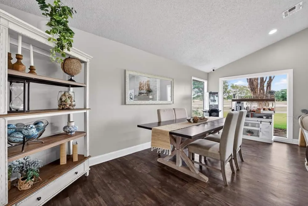 The Heights at 701 Apartments