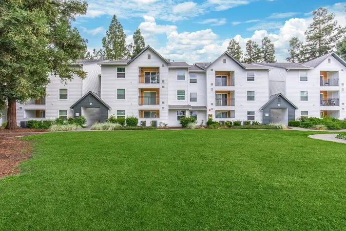 The Hazelwood Apartments