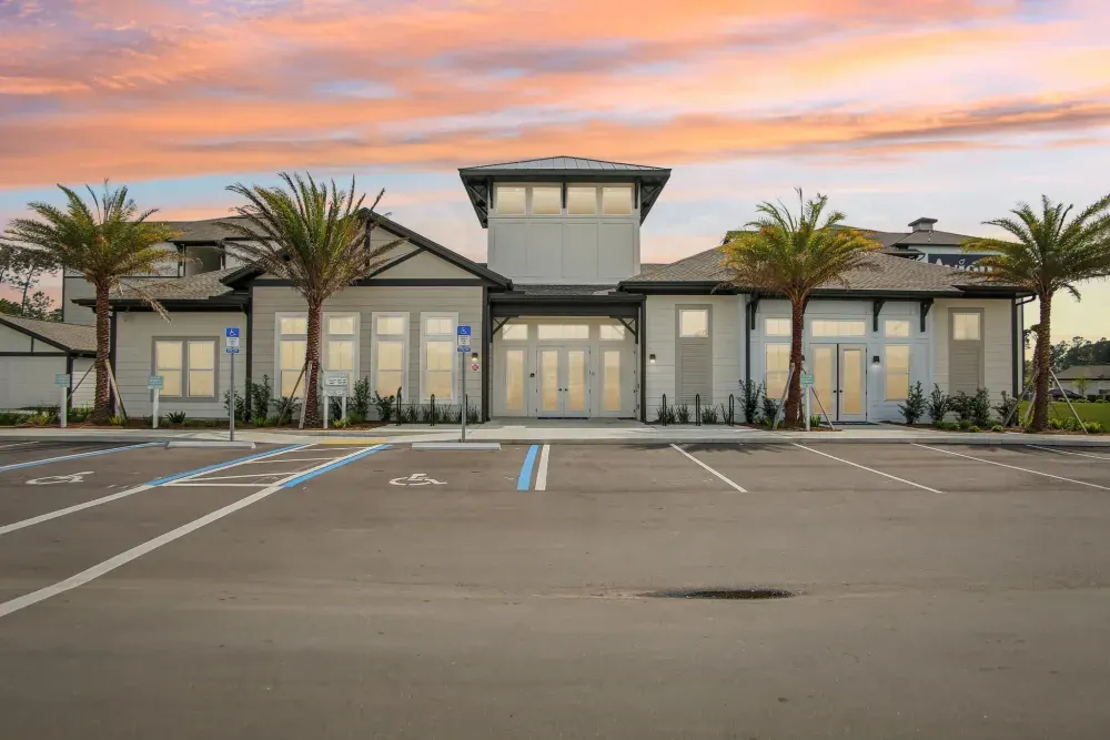 Avion Apartments